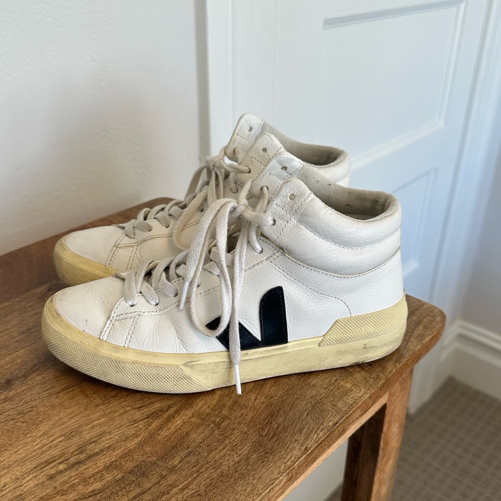 Vejas Sneakers